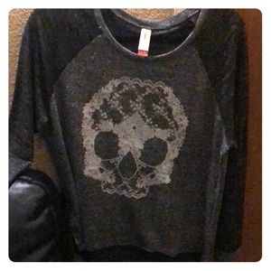 No Boundaries skull sweater